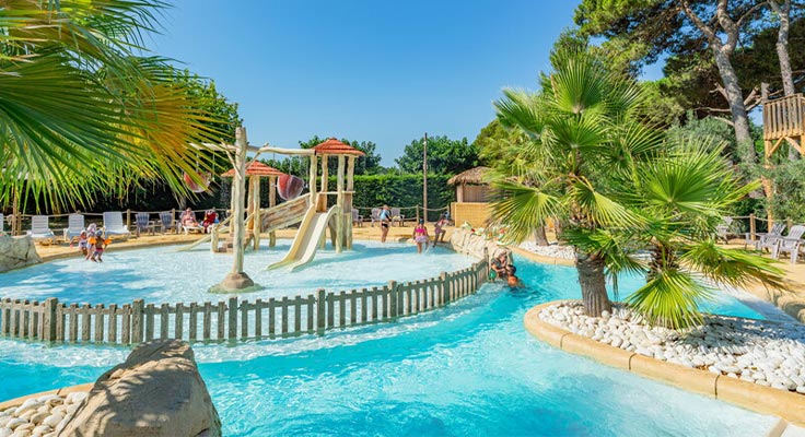 Parc aquatique du camping &agrave; Sainte-Marie-la-Mer