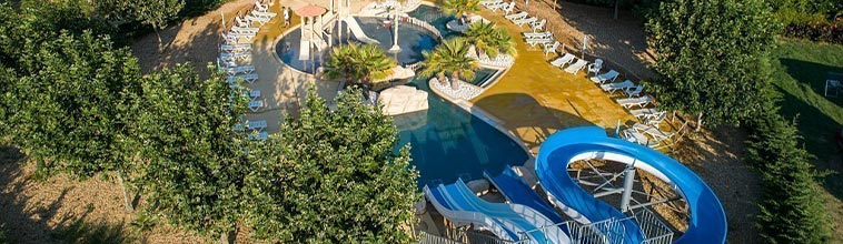 Vue aérienne du parc aquatique du camping Le Sainte Marie