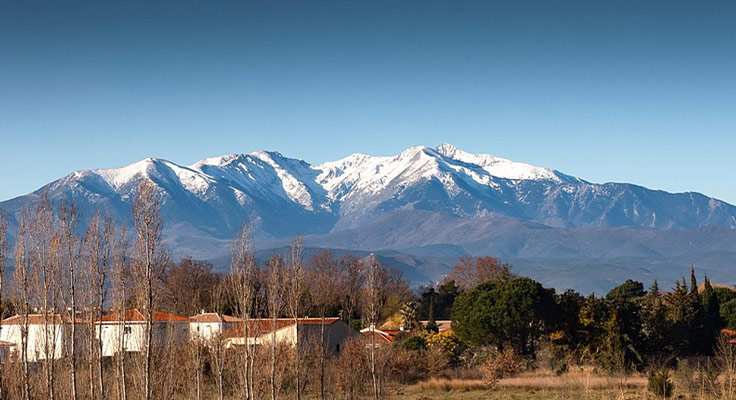 Le Pic du Canigou dans les Pyrenn&eacute;es-Orientales (66)